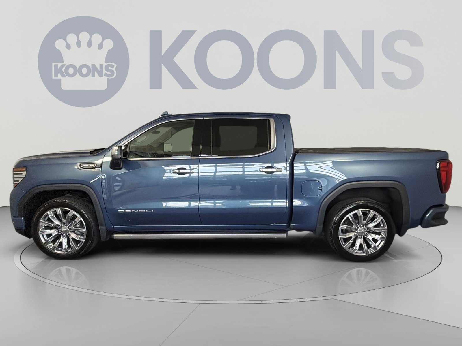 Used 2024 GMC Sierra 1500 Denali w/ Denali Reserve Package AWD/4WD image 2