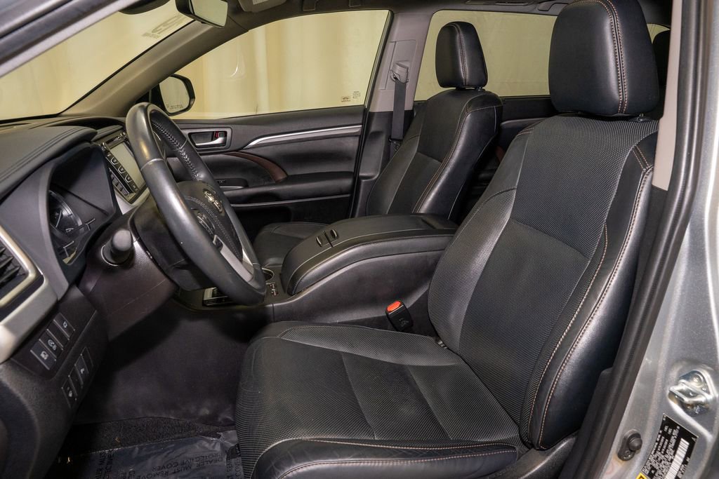 Used 2019 Toyota Highlander Limited image 12