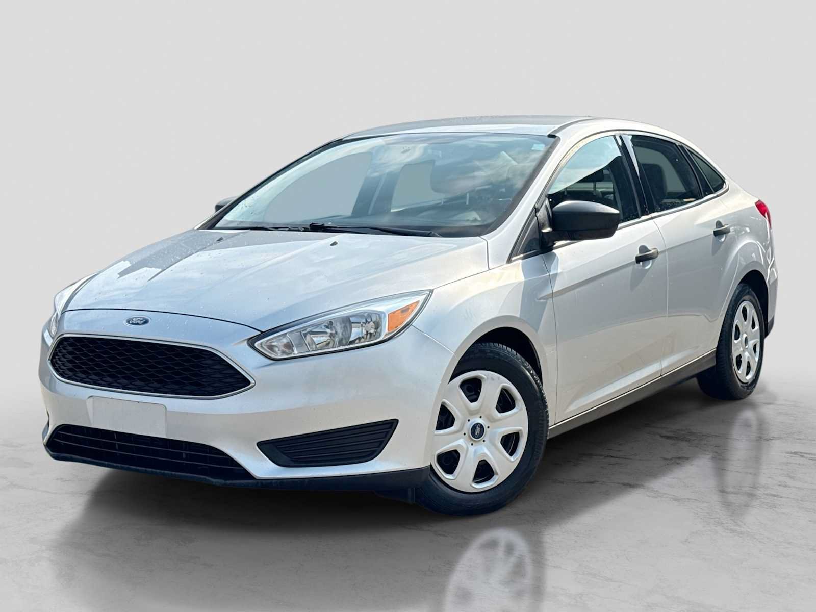 Used 2018 Ford Focus S FWD image 1