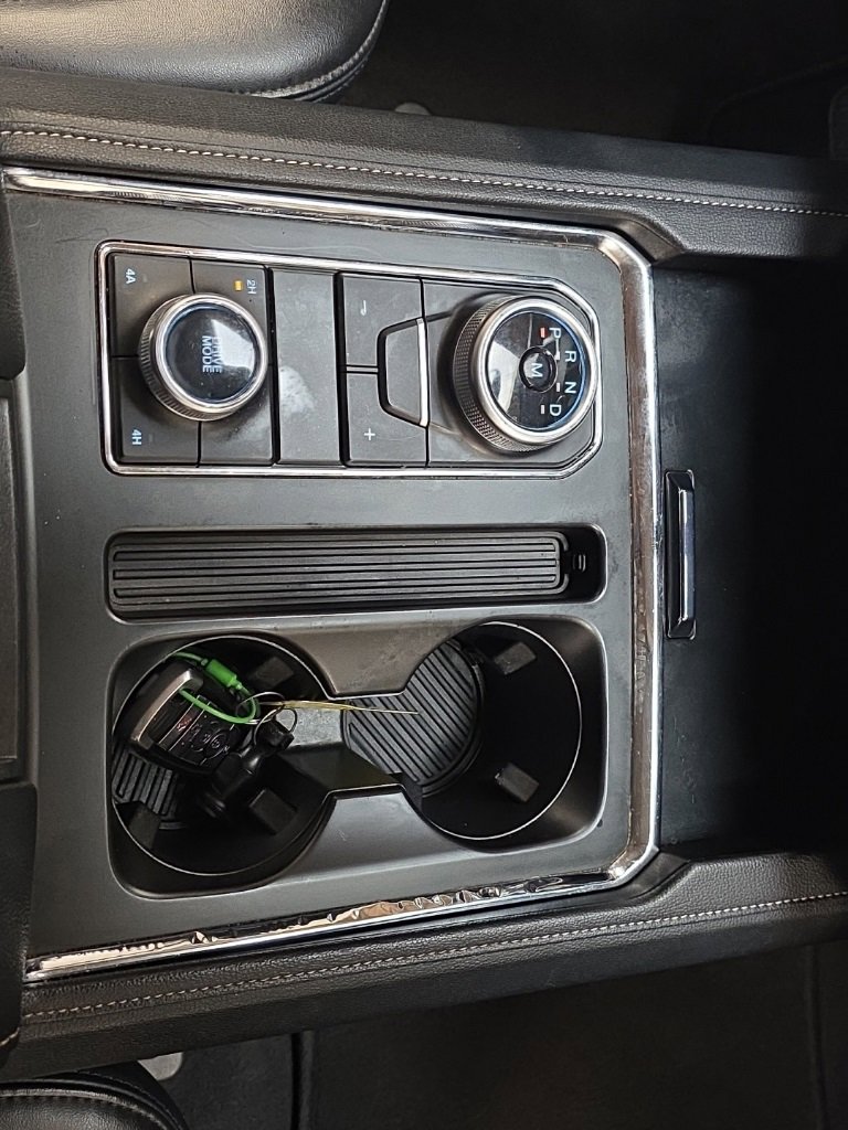 Used 2024 Ford Expedition XLT image 21