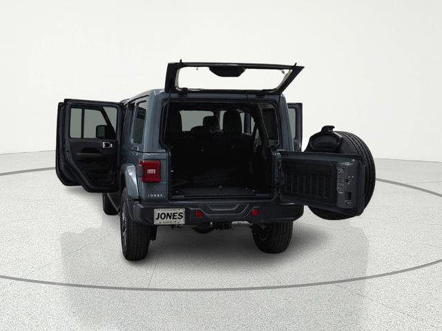 New 2026 Jeep Wrangler Unlimited Sahara AWD/4WD image 8