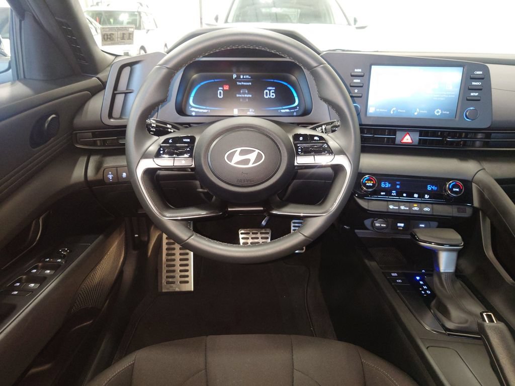 Used 2026 Hyundai Elantra Sport FWD image 14