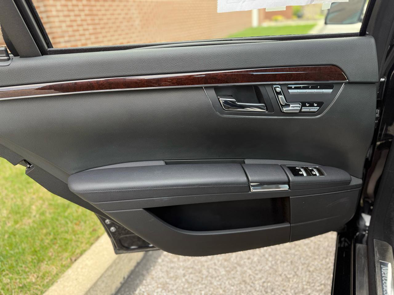 Used 2013 Mercedes-Benz S 550 4MATIC image 41