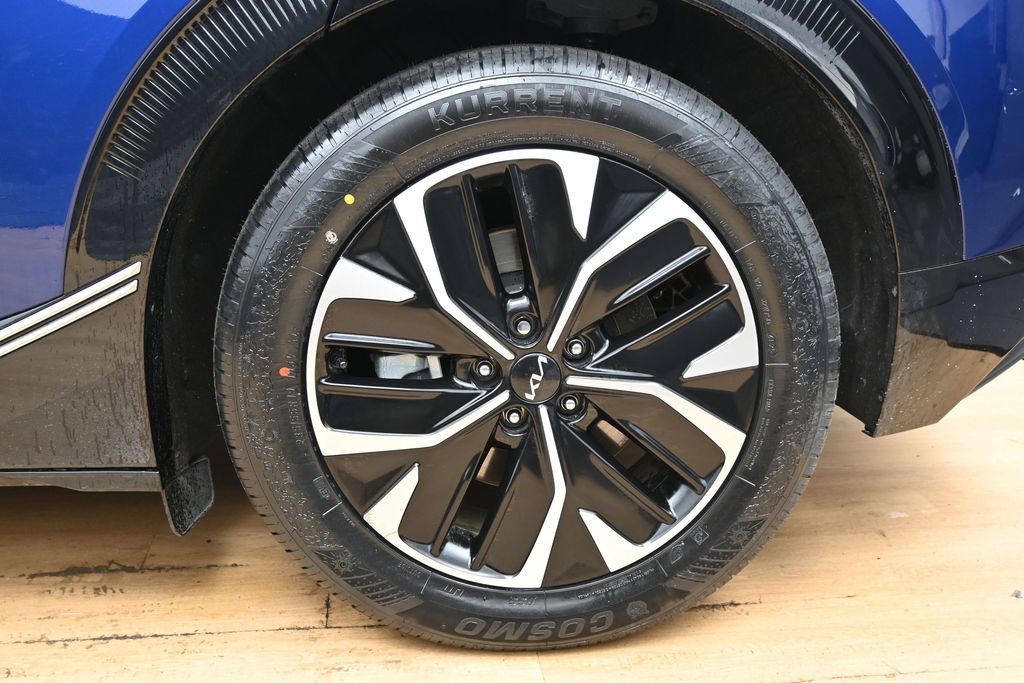 Used 2022 Kia EV6 Wind image 13
