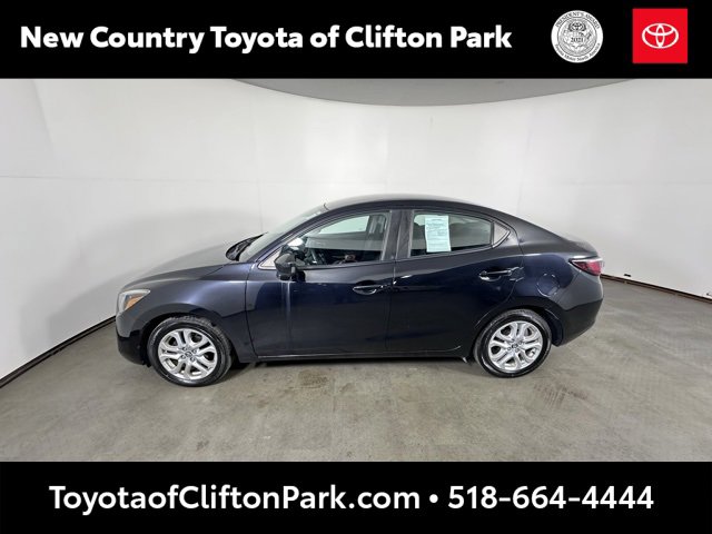 Used 2017 Toyota Yaris iA image 6