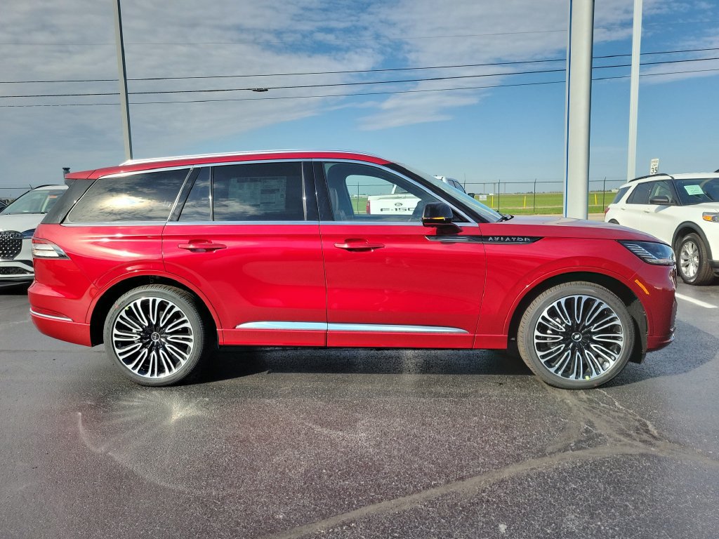 New 2027 Lincoln Aviator Black Label w/ Dynamic Handling Package AWD/4WD image 3