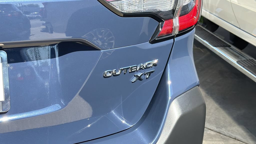 Used 2025 Subaru Outback Limited XT AWD/4WD image 11