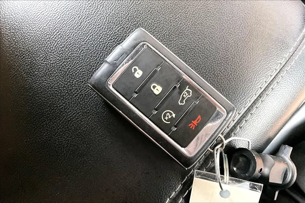 Used 2022 Jeep Grand Cherokee Altitude AWD/4WD image 12