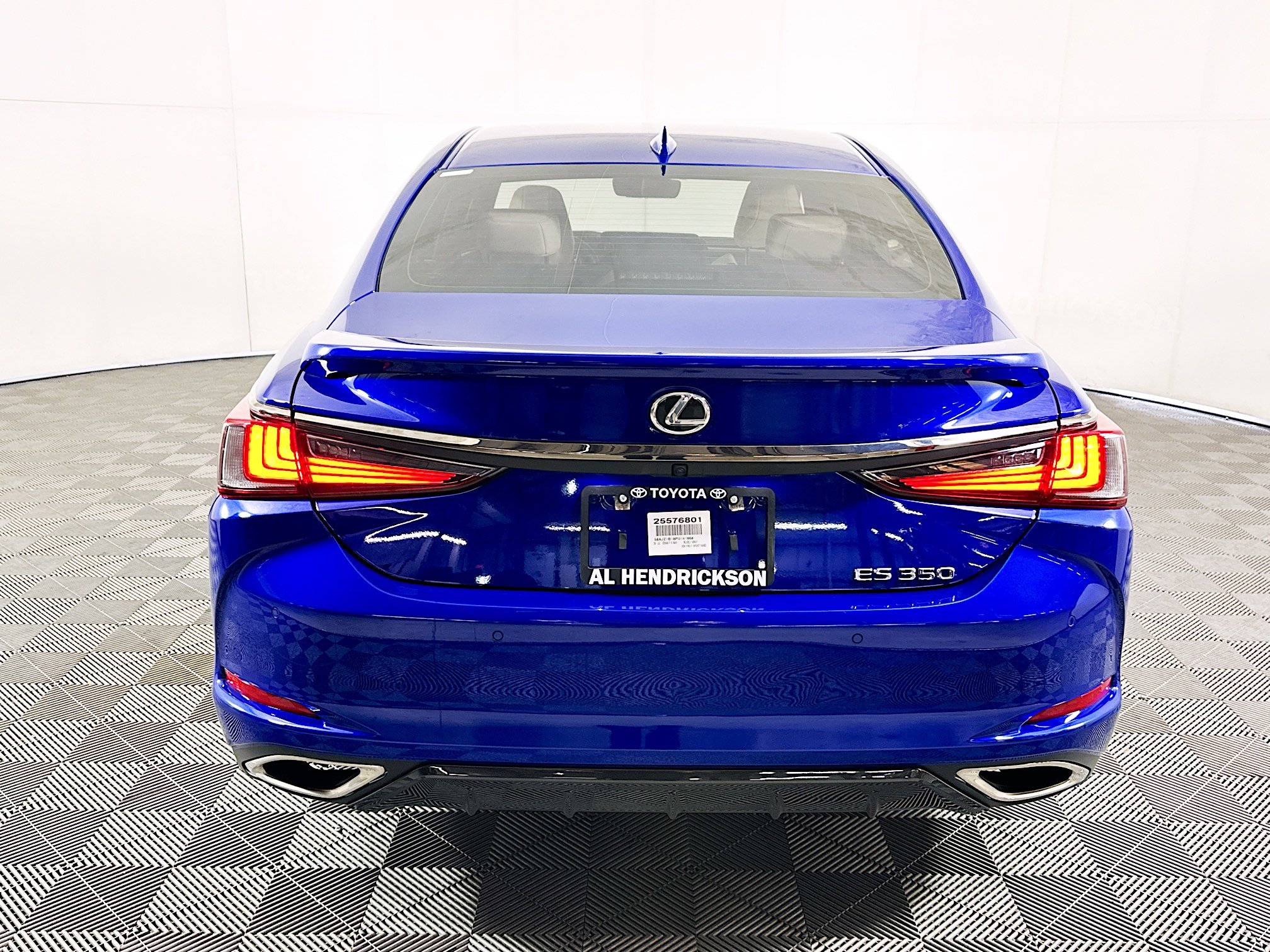 Used 2023 Lexus ES 350 F Sport image 4