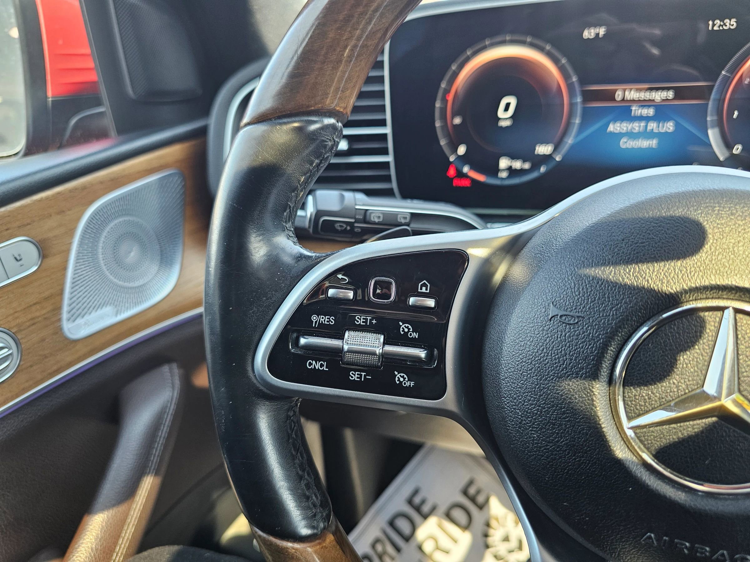 Used 2021 Mercedes-Benz GLE 350 4MATIC w/ Premium Package image 19