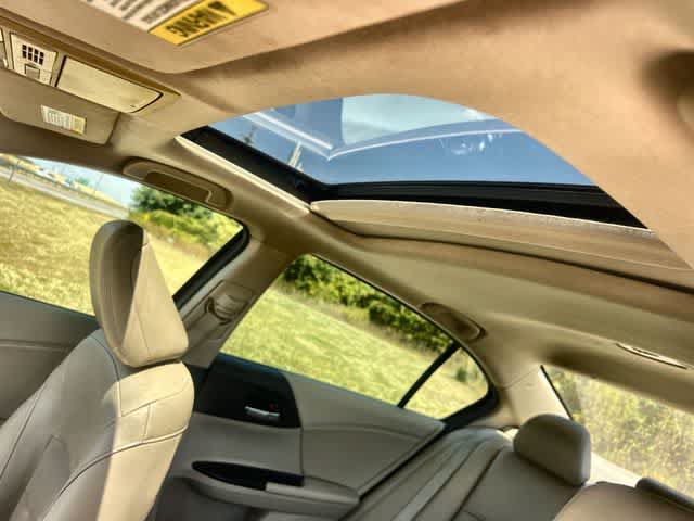 Used 2015 Honda Accord EX-L image 32