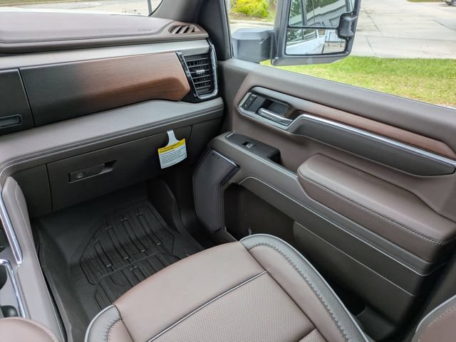 New 2026 GMC Sierra 2500 Denali w/ Denali Reserve Package AWD/4WD image 17
