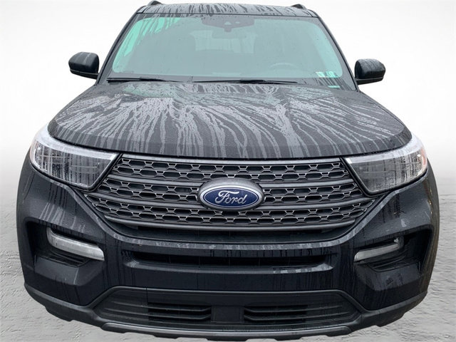 Used 2023 Ford Explorer XLT w/ Equipment Group 202A image 7