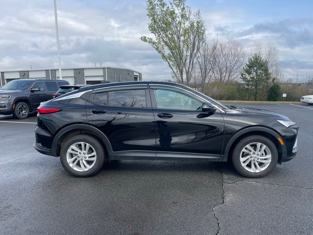 Used 2025 Buick Envista Preferred w/ Convenience I Package image 9