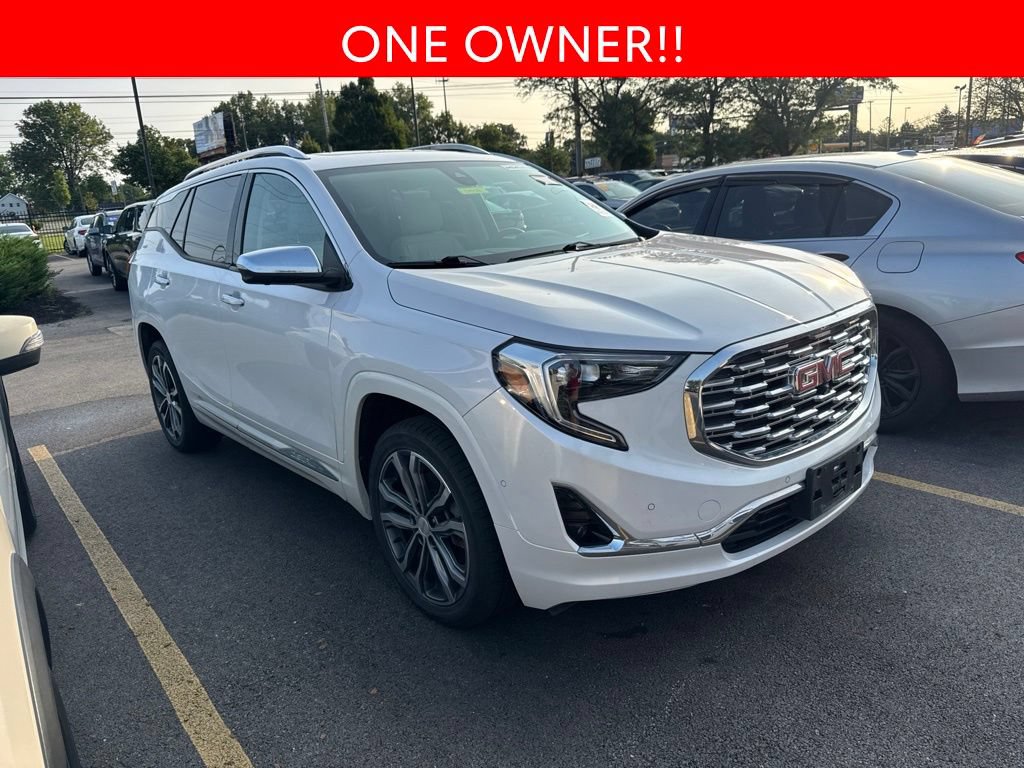 Used 2020 GMC Terrain Denali w/ Denali Premium Package AWD/4WD image 3