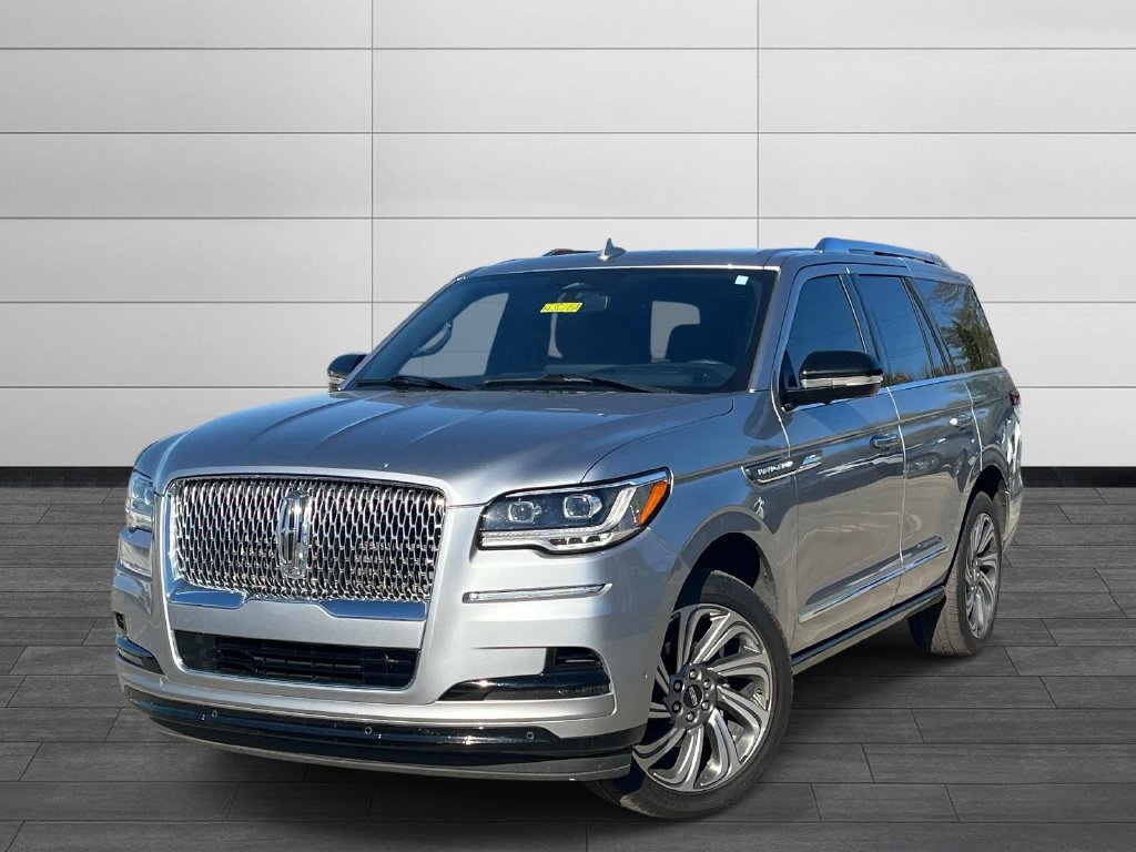 Used 2024 Lincoln Navigator Reserve AWD/4WD image 1