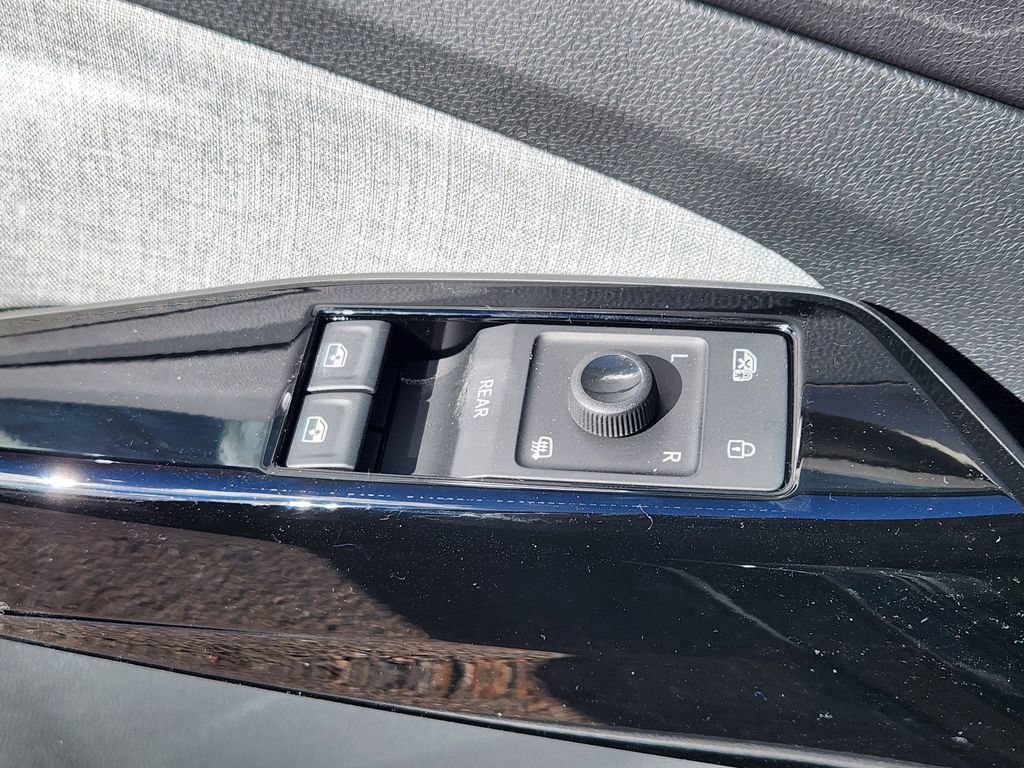 New 2026 Volkswagen ID.4 Pro AWD/4WD image 4