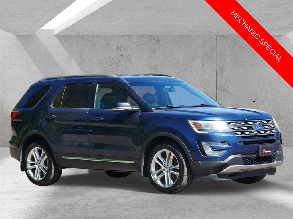 Used 2017 Ford Explorer XLT w/ Equipment Group 202A AWD/4WD image 1