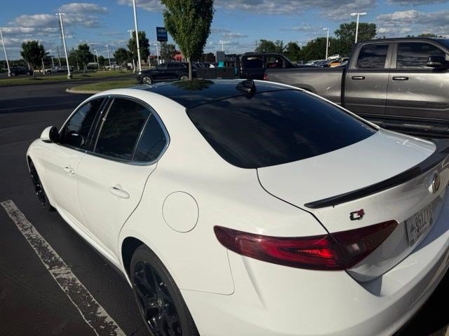 Used 2021 Alfa Romeo Giulia Ti w/ Active Assist 2 Package TI AWD/4WD image 4