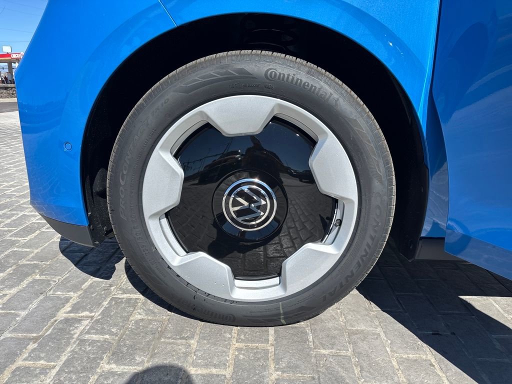 New 2025 Volkswagen ID. Buzz Pro S Plus AWD/4WD image 29