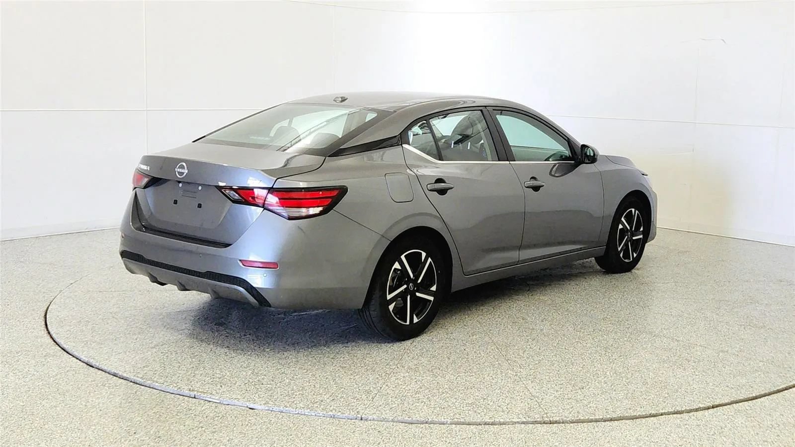 Used 2024 Nissan Sentra SV FWD image 7