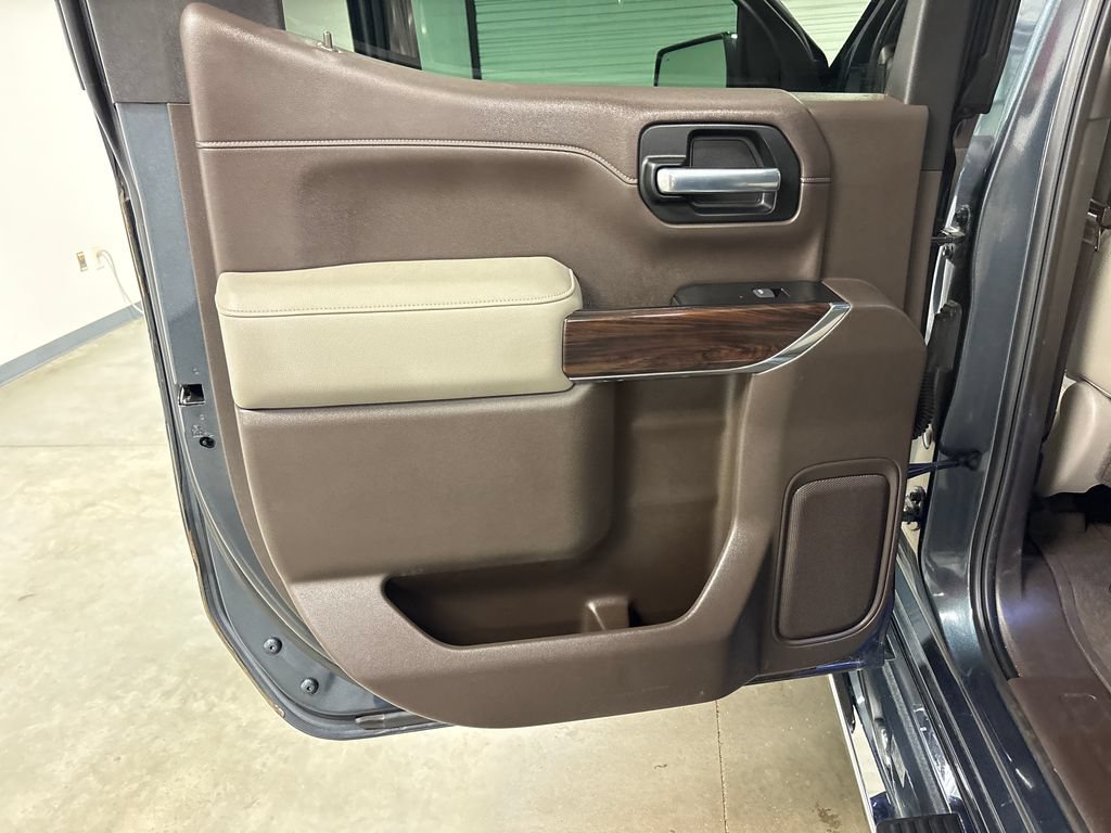 Used 2019 GMC Sierra 1500 SLT w/ SLT Premium Plus Package AWD/4WD image 43