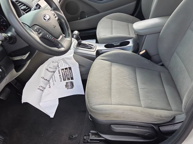 Used 2015 Kia Forte LX FWD image 5