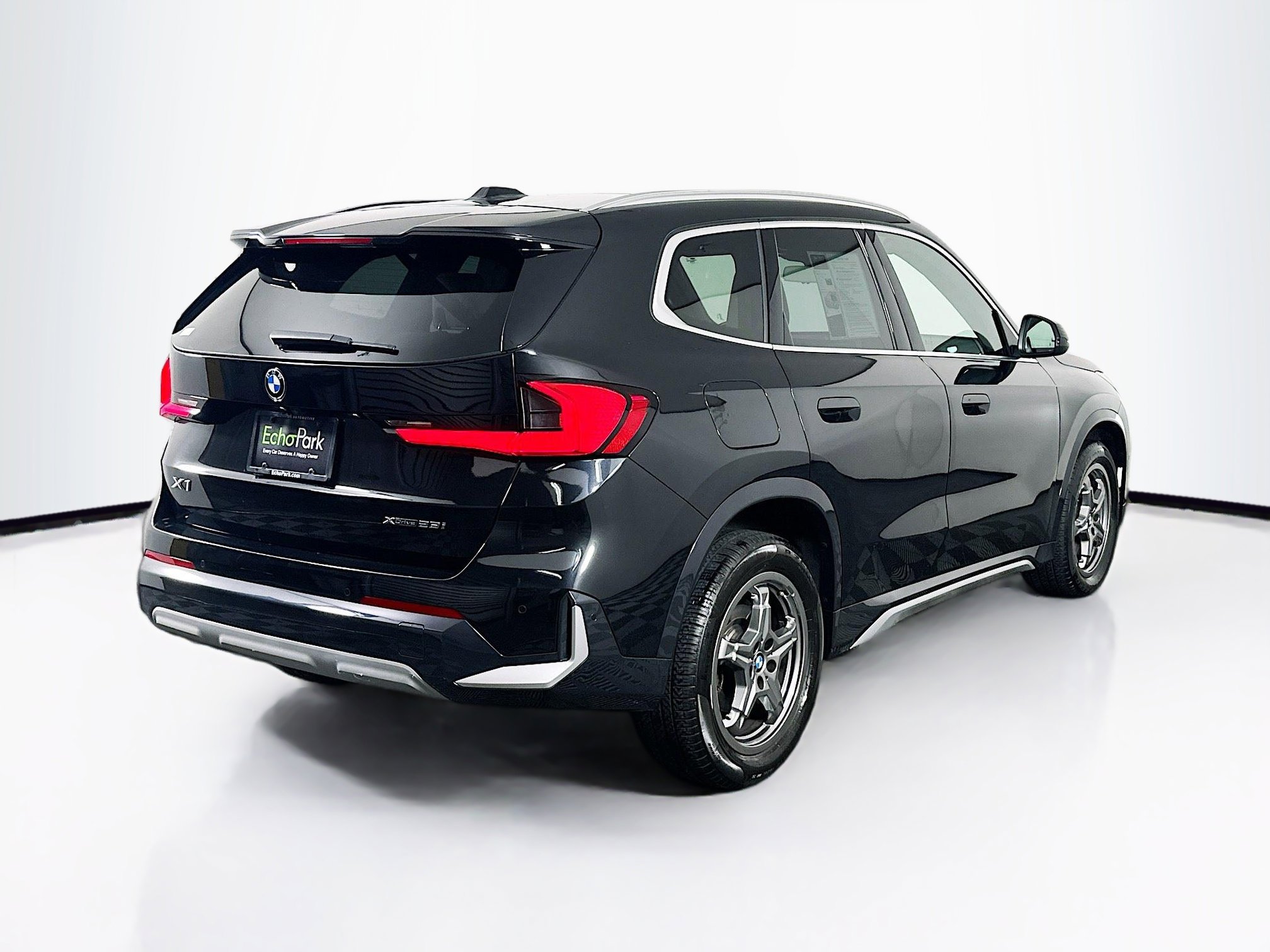 Used 2025 BMW X1 xDrive28i AWD/4WD image 9