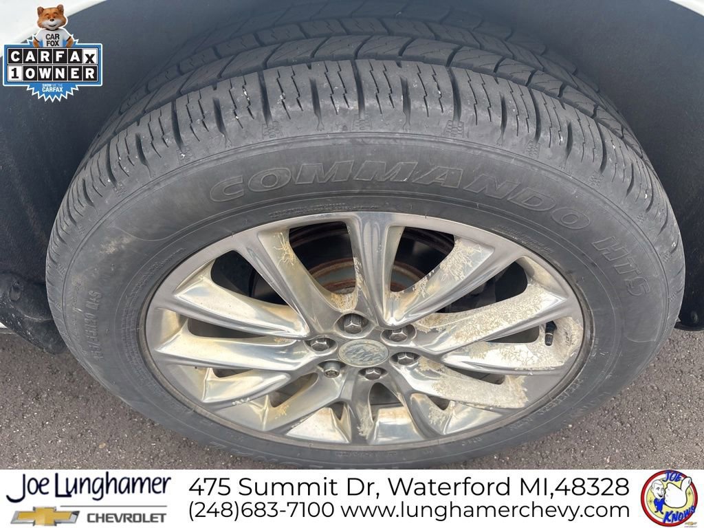 Used 2018 Buick Enclave Essence AWD/4WD image 12