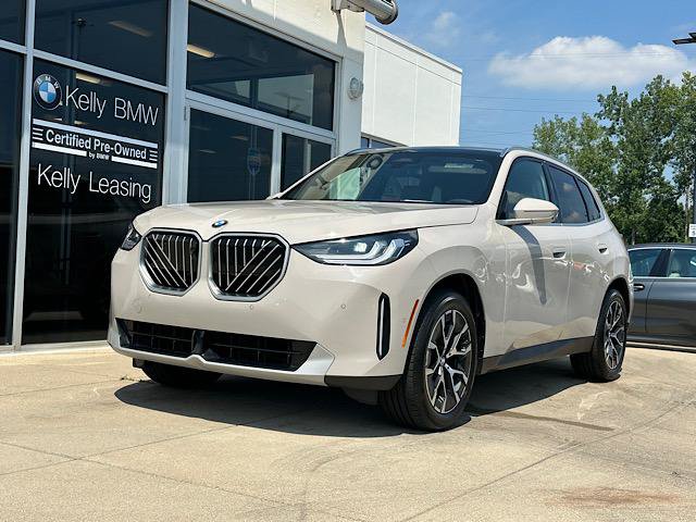 Used 2025 BMW X3 xDrive30i w/ Premium Package AWD/4WD image 3