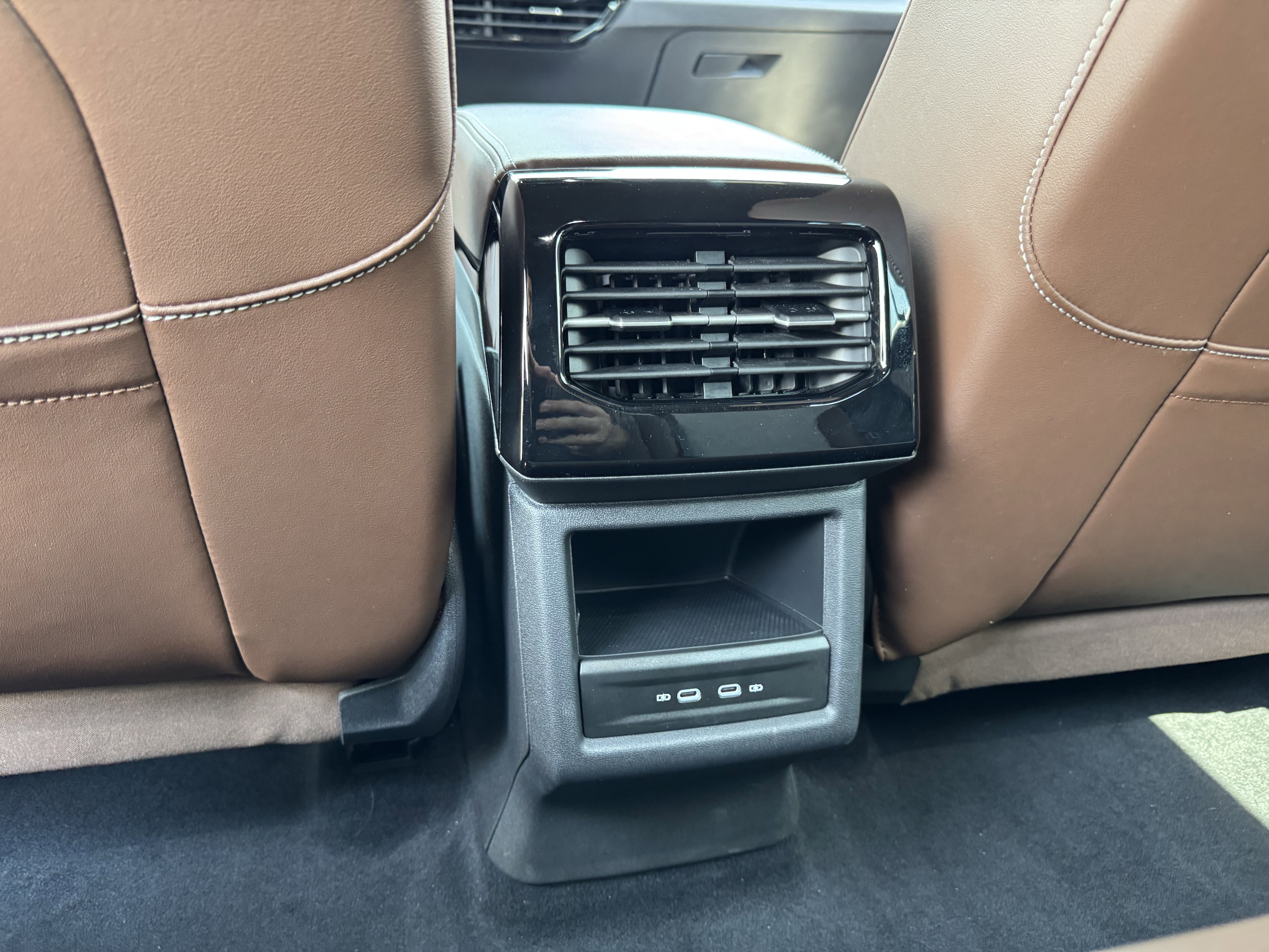 Used 2023 Volkswagen ID.4 2WD image 31