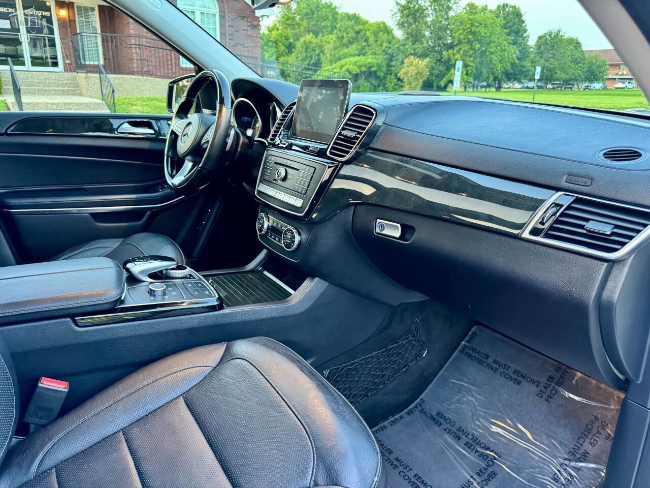 Used 2018 Mercedes-Benz GLS 550 4MATIC image 30