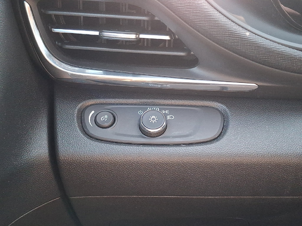 Used 2024 Buick Envista Preferred FWD image 25
