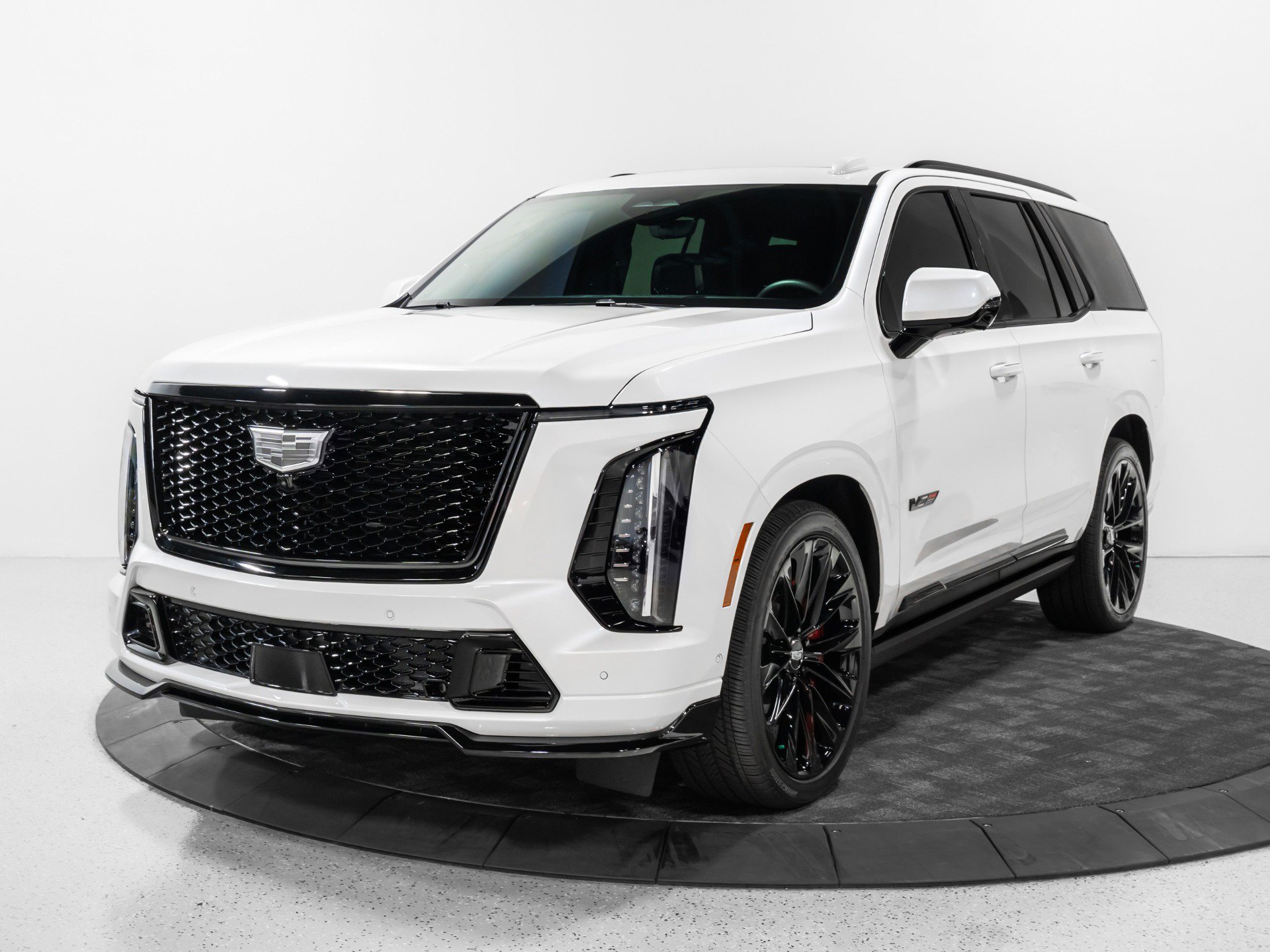 Used 2025 Cadillac Escalade V w/ LPO, ONYX Package AWD/4WD image 2