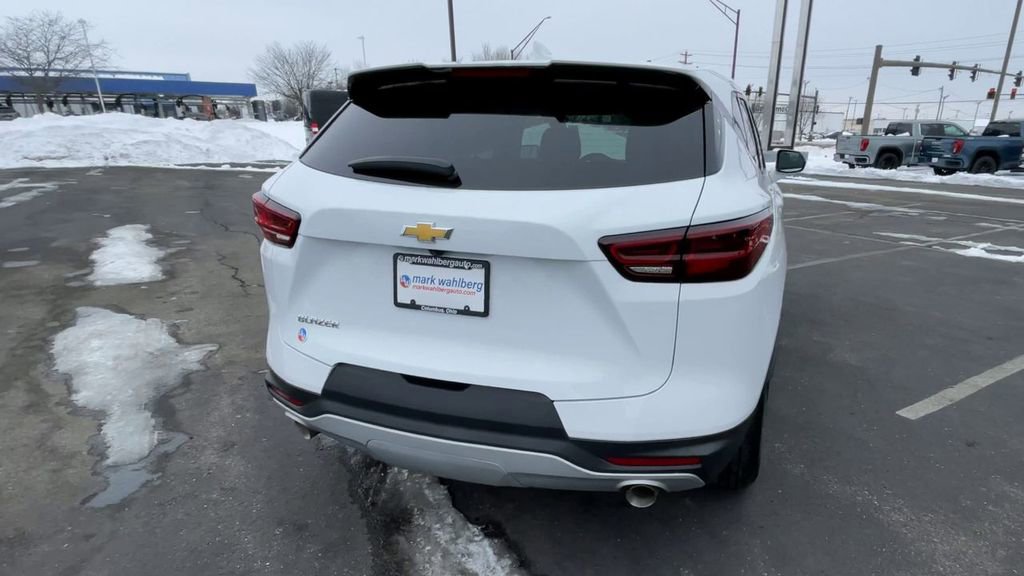 Used 2023 Chevrolet Blazer LT w/ Driver Confidence Package FWD image 9