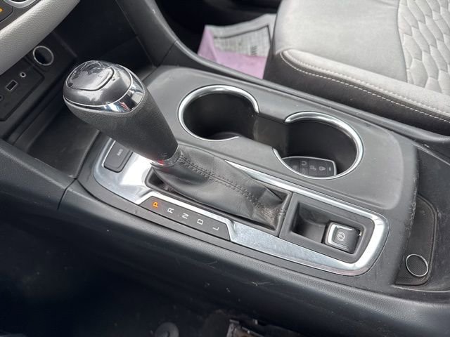 Used 2019 Chevrolet Equinox LS w/ LS Convenience Package AWD/4WD image 18