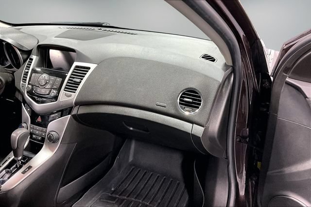 Used 2015 Chevrolet Cruze LT FWD image 24