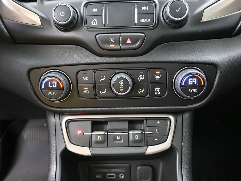 Used 2023 GMC Terrain Denali image 16