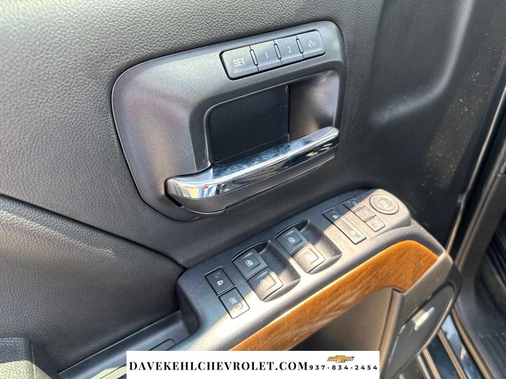 Used 2018 Chevrolet Silverado 1500 LTZ w/ Sport Package AWD/4WD image 11