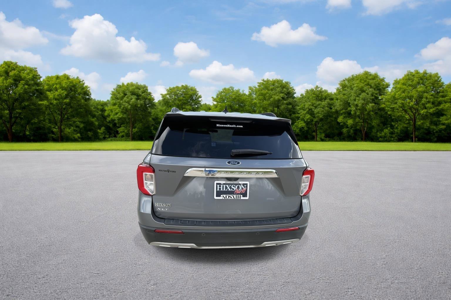 Used 2021 Ford Explorer XLT w/ Equipment Group 202A image 5