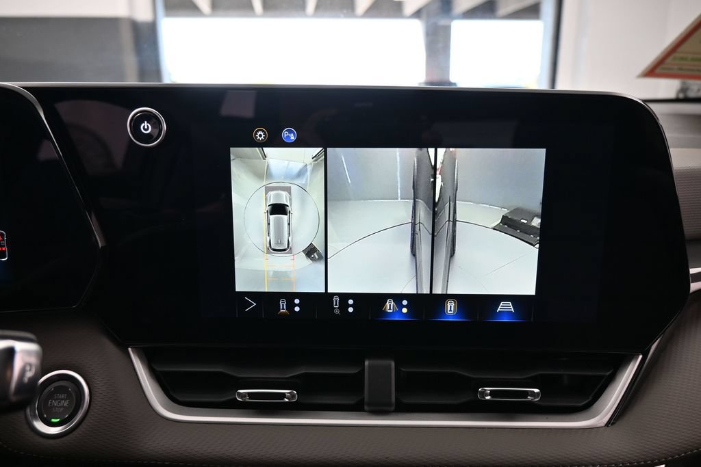 Used 2025 Chevrolet Equinox LT w/ Convenience Package II FWD image 25