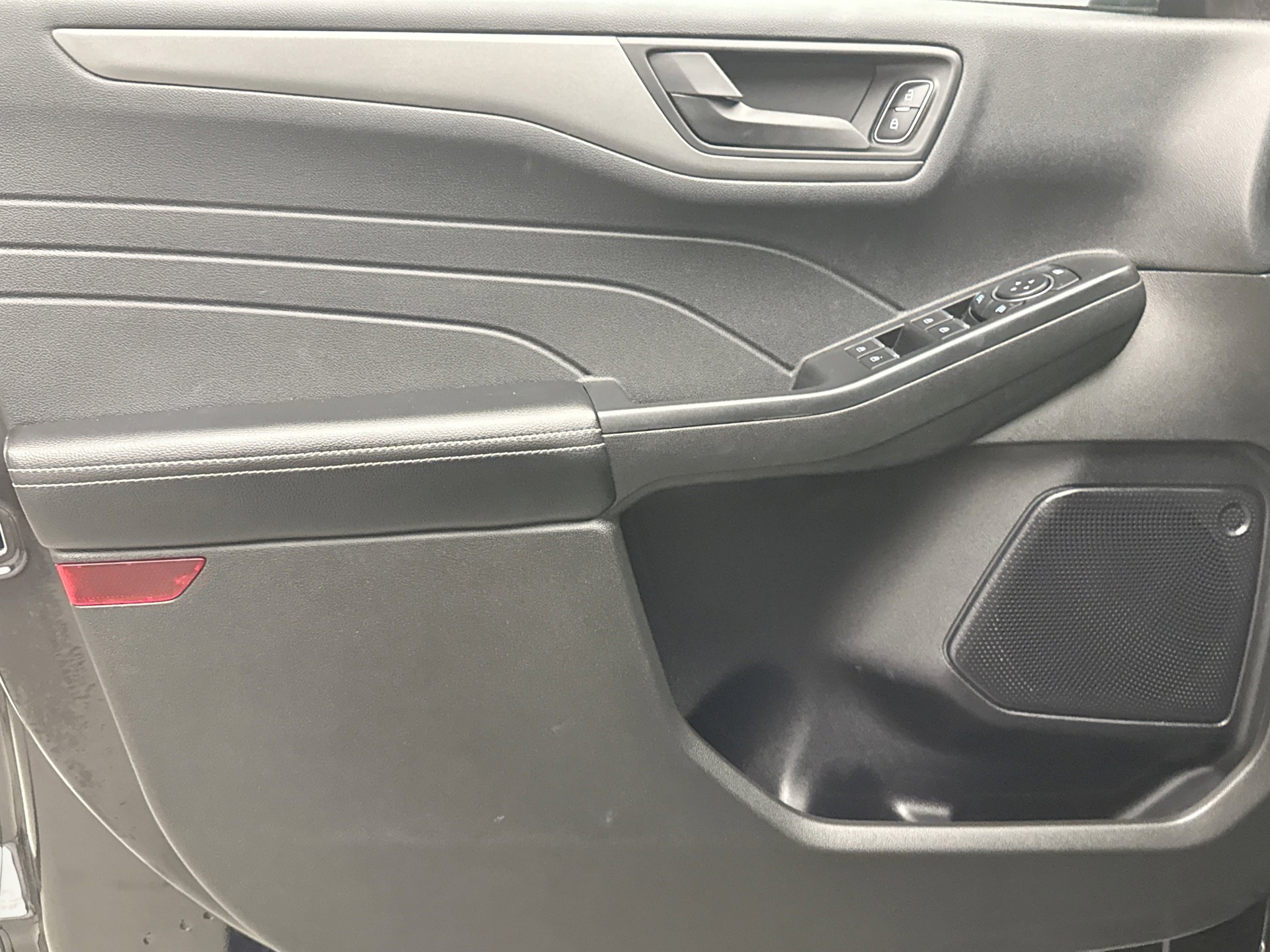 Used 2023 Ford Escape Active image 9