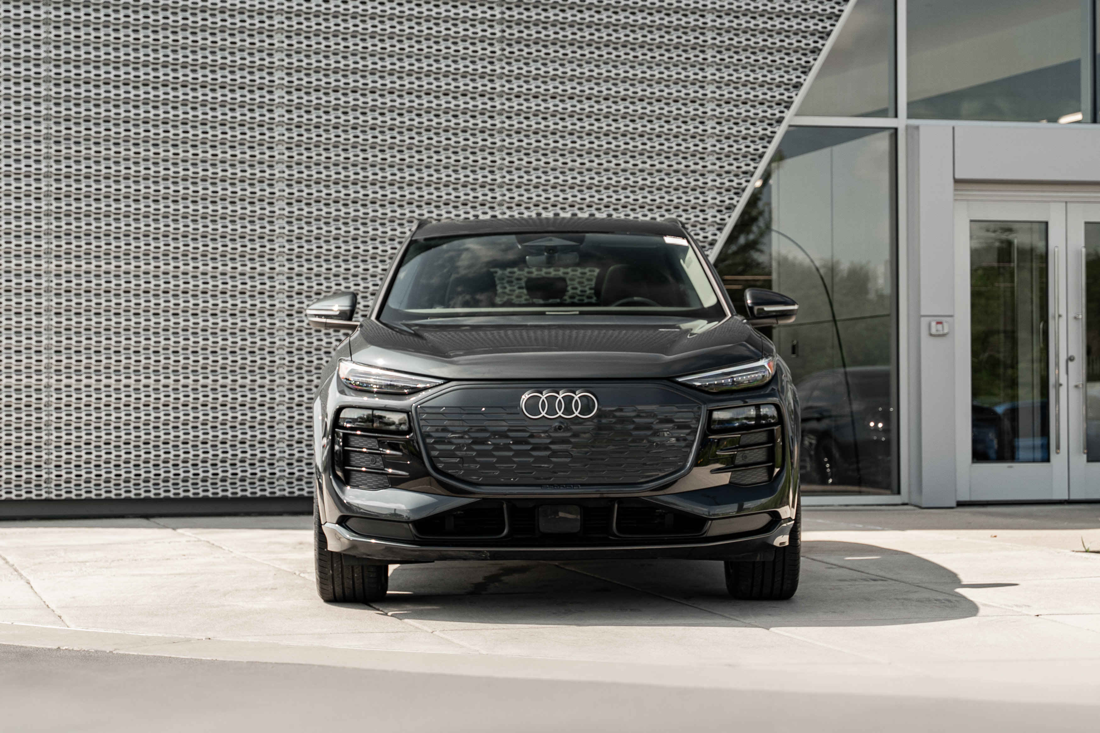 Certified 2025 Audi Q6 e-tron Premium Plus w/ Premium Plus AWD/4WD image 30