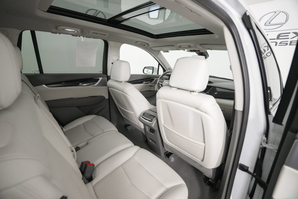 Used 2023 Cadillac XT6 Premium Luxury FWD image 18