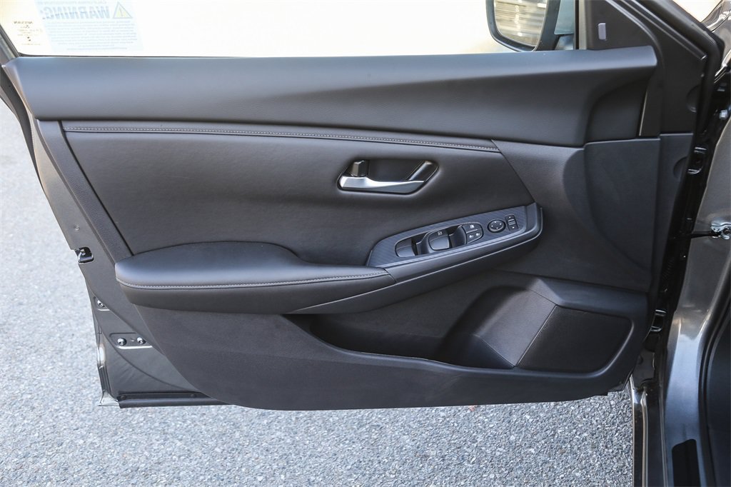 Used 2025 Nissan Sentra SV w/ All-Weather Package FWD image 18
