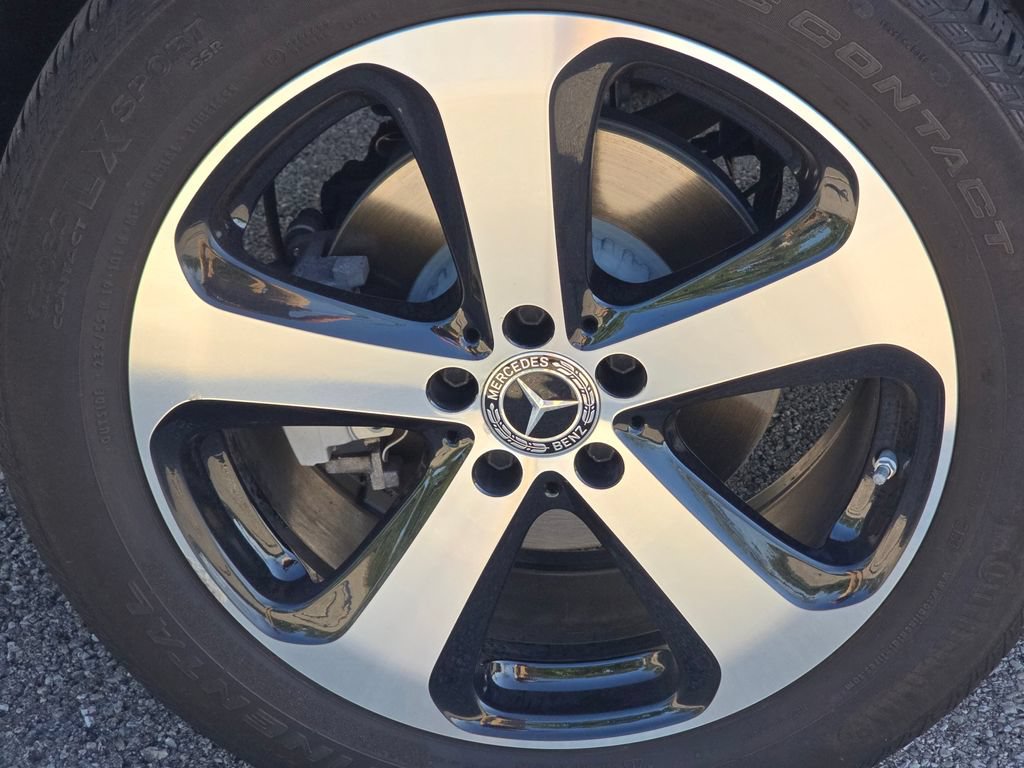Used 2020 Mercedes-Benz GLC 300 4MATIC image 10