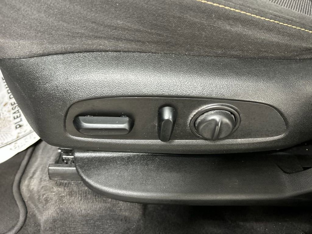 Used 2019 Chevrolet Traverse LT image 10