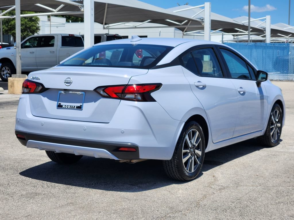 Used 2025 Nissan Versa SV FWD image 5