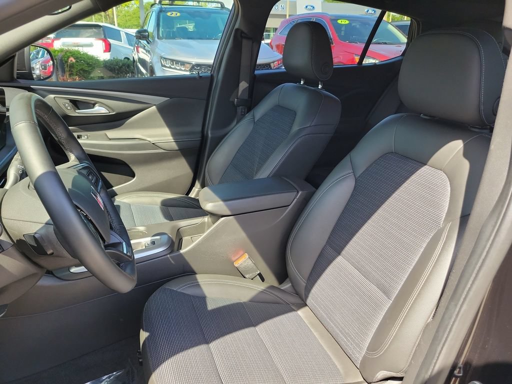 Used 2024 Buick Envista Preferred w/ Convenience I Package FWD image 20