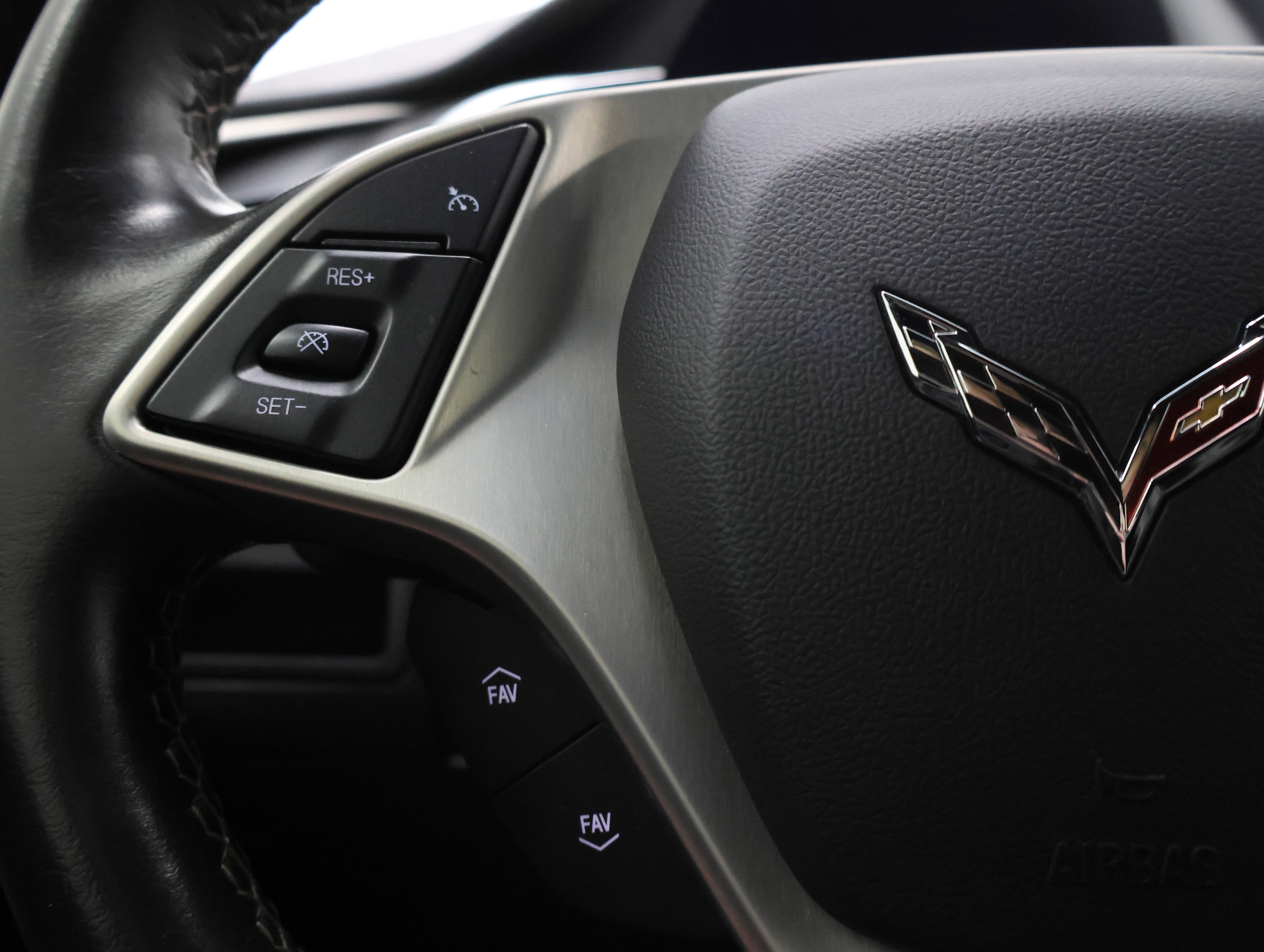 Used 2019 Chevrolet Corvette Stingray Coupe w/ Carbon Flash Badge Package RWD image 14